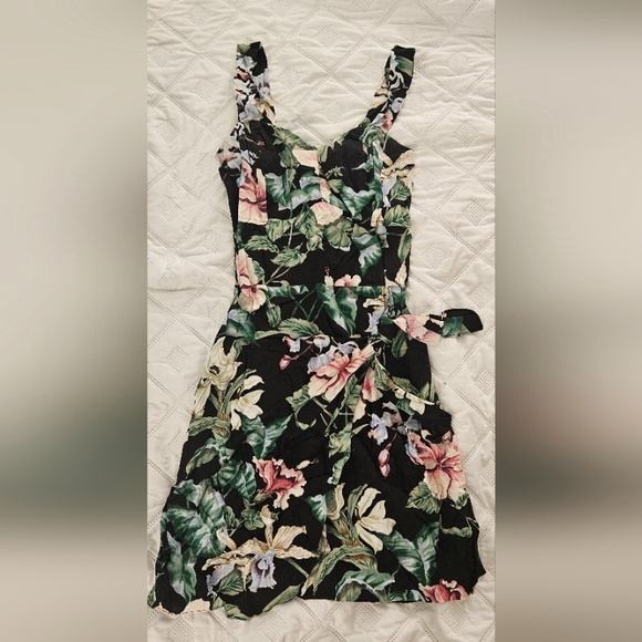 Dresses & Skirts - 🌟Unique Vintage Paradise Found Floral Print Sleeveless Dress🌟